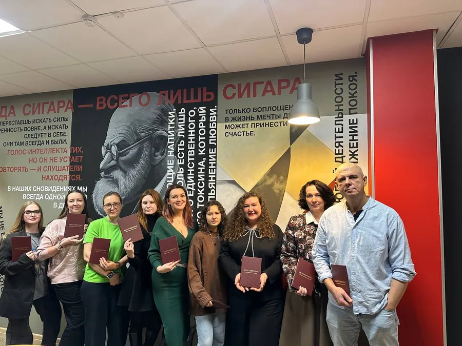 Группа выпускников программы профайлинга